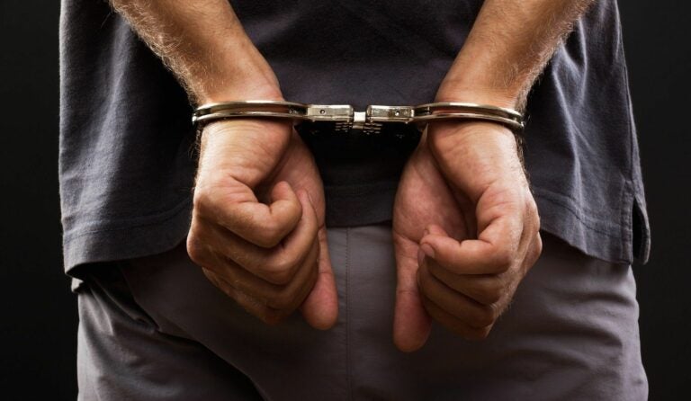 Jovem é preso em Altônia por chegar perto da ex-namorada