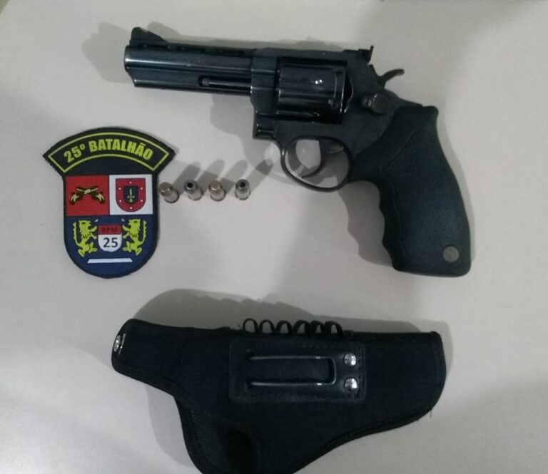 Briga entre condutores da Amarok e BMW termina em prisão em Pérola