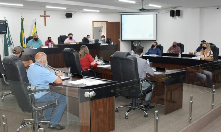 Vereadores de Umuarama mudam de ideia e rejeitam projeto ‘Reage Maria’