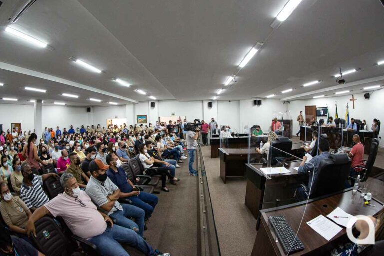Vereadores aprovam projeto de funções gratificadas e rejeitam mudanças na estrutura administrativa