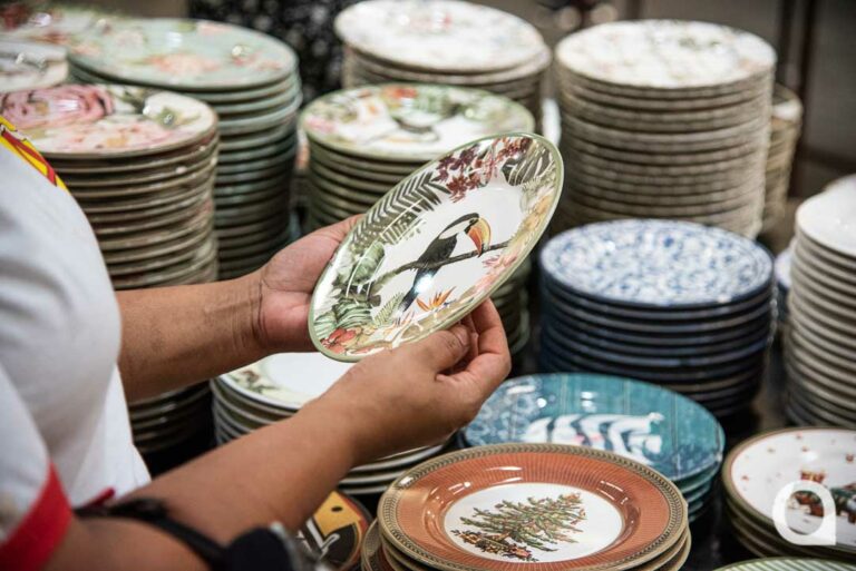 Feira de louças em Umuarama tem peças a partir de R$ 5 e pagamento parcelado