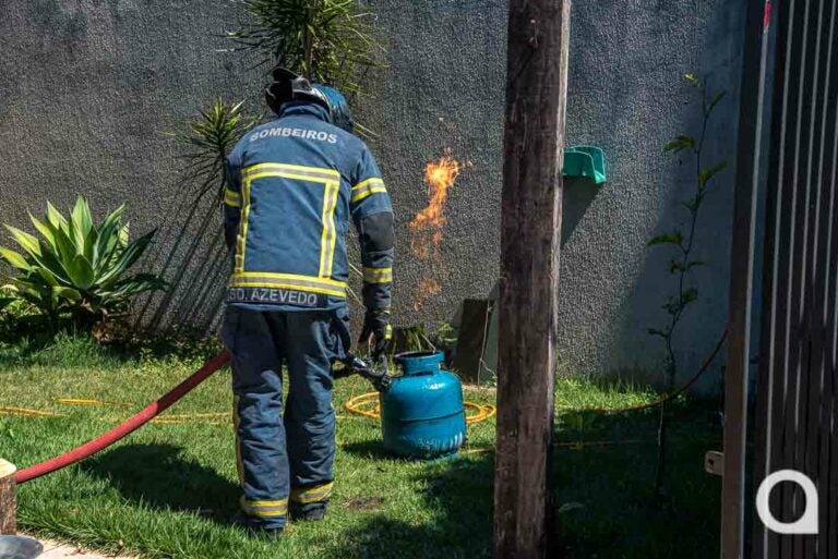 Vazamento de gás com princípio de incêndio mobilizam bombeiros em Umuarama