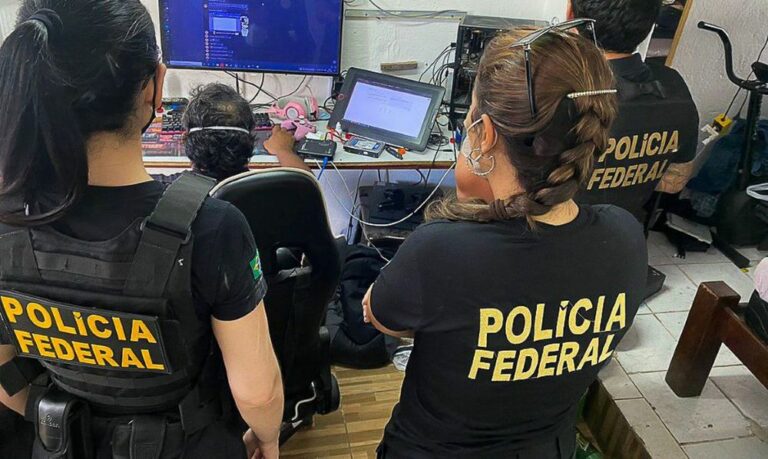 Polícia Federal combate distribuição de material de pornografia infantil no país