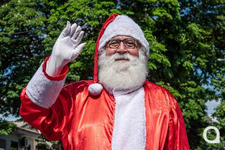 Hora do reencontro: com medidas restritivas, Papai Noel volta ao Natal umuaramense