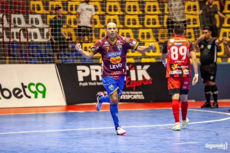 Umuarama Futsal fica com o segundo lugar na Taça FPFS, em Laranjeiras do Sul
