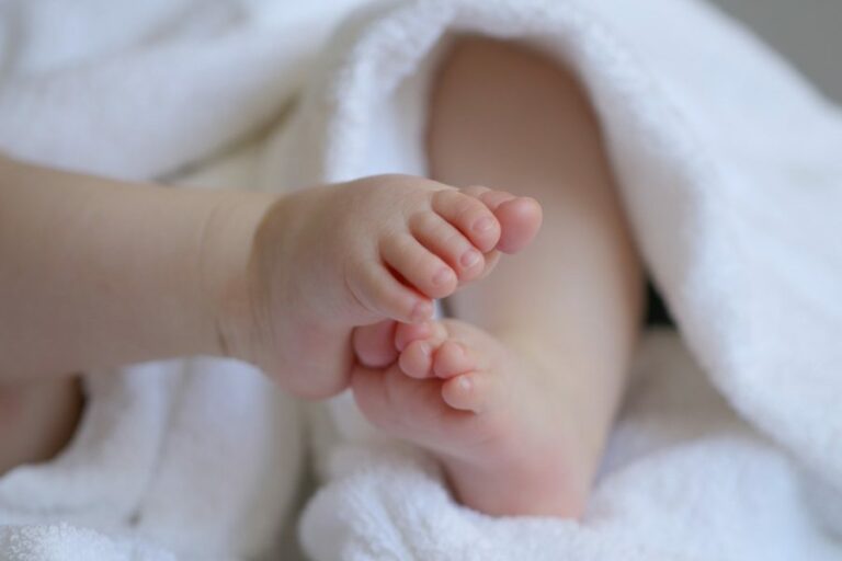 Pais esquecem bebê de dois meses em orla da praia de Guaratuba