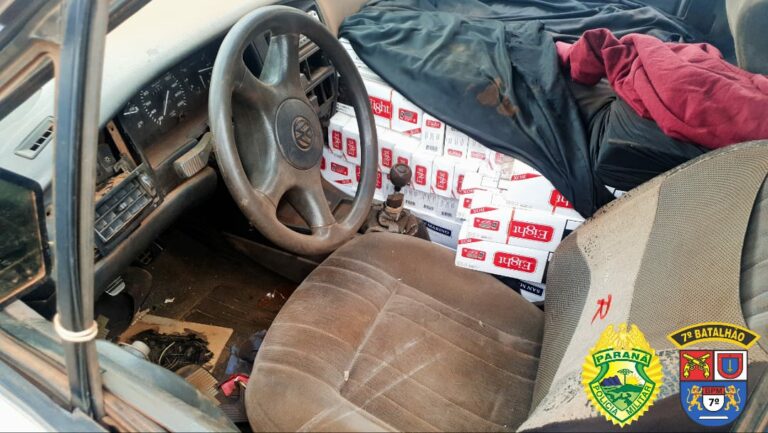 PM apreende veículos carregados com cigarros contrabandeados, em Mariluz