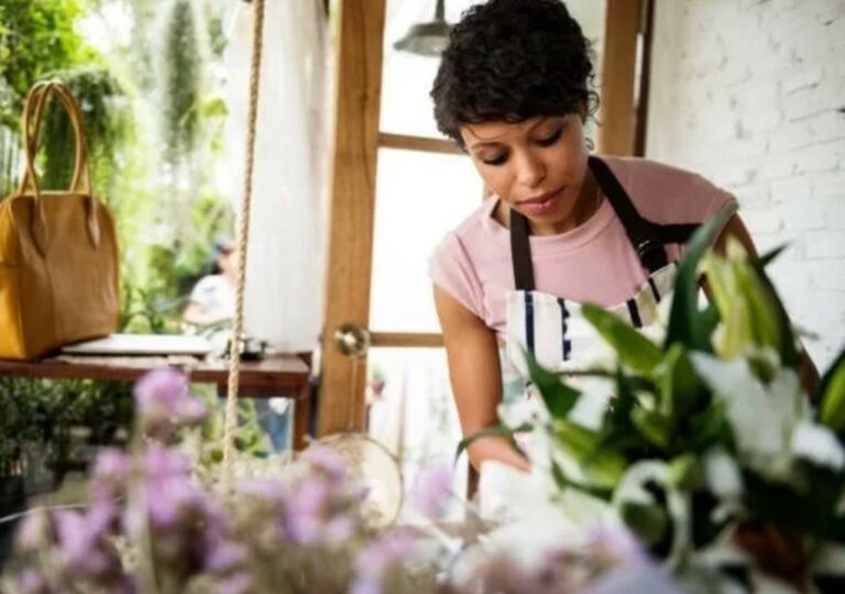 Semana encerra com 330 vagas de emprego em Umuarama