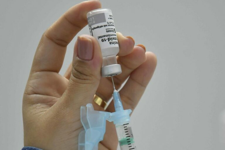 Vacinação contra a Covid segue em Umuarama; confira horários e locais