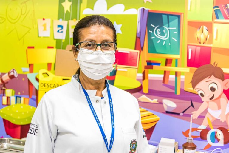 Maria da Glória comemora um ano após receber a 1º dose da vacina contra a covid em Umuarama