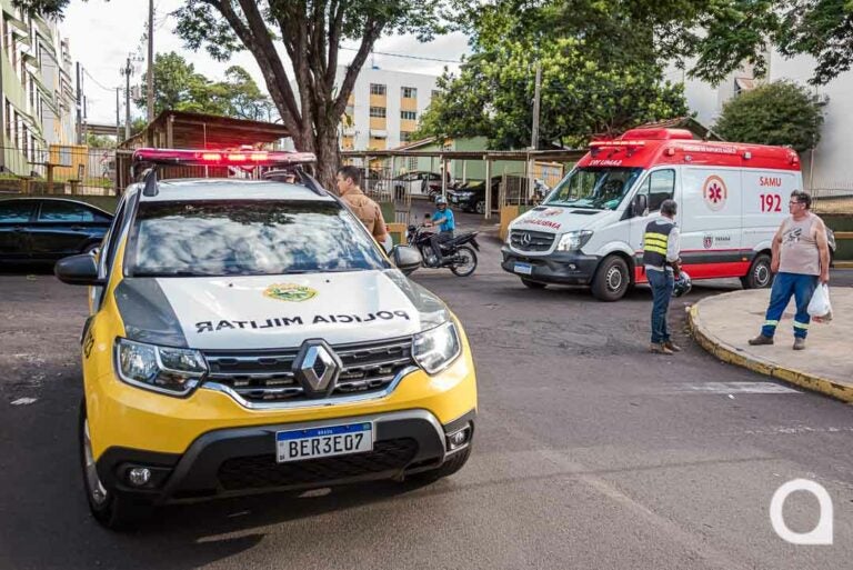 Homem fica ferido após colisão entre duas motos em Umuarama