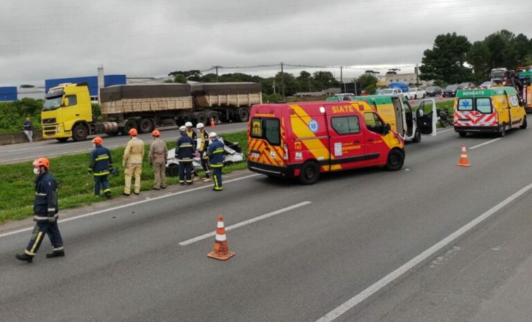 Bebê de 7 meses morre no capotamento de veículo em rodovia federal do Paraná