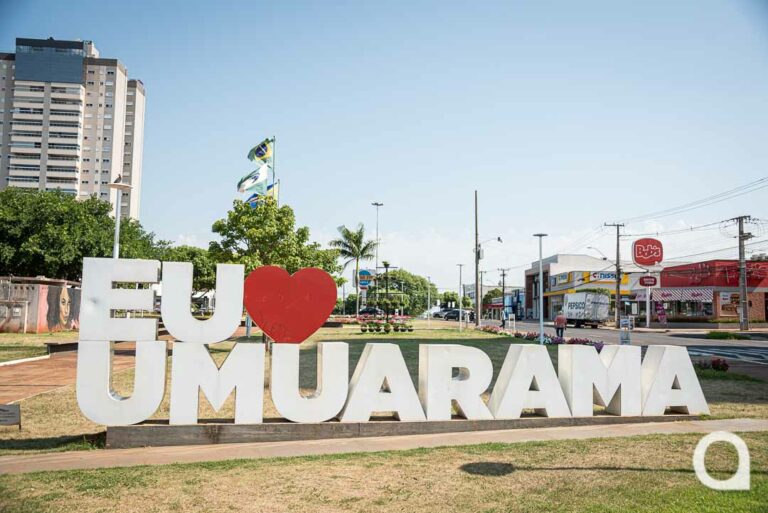 Letreiro ‘Eu amo Umuarama’ amanhece riscado e Prefeitura tenta identificar vândalos