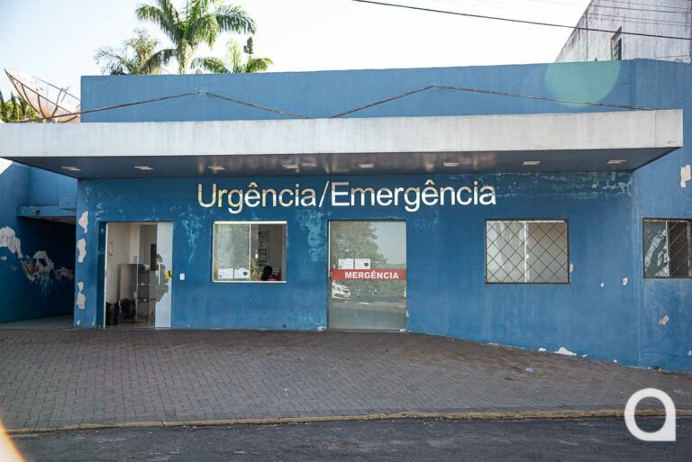 Samu socorre jovem que sofreu acidente na rodovia PR-323, em Cruzeiro do Oeste