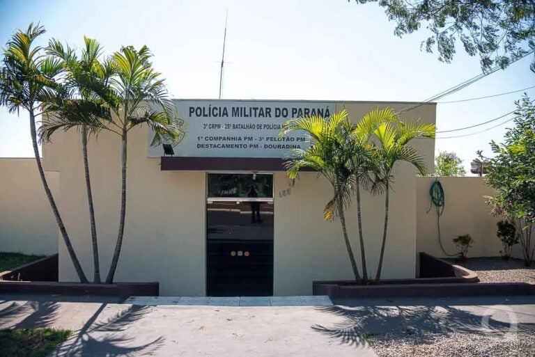 Mulher é agredida com socos e empurrão pelo esposo em Douradina