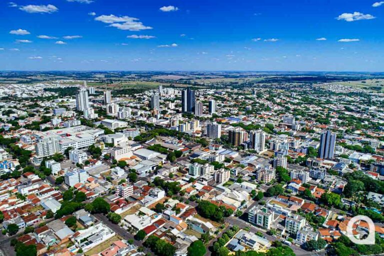 Estado orienta empresas sobre benefícios do distrito industrial de exportação de Umuarama