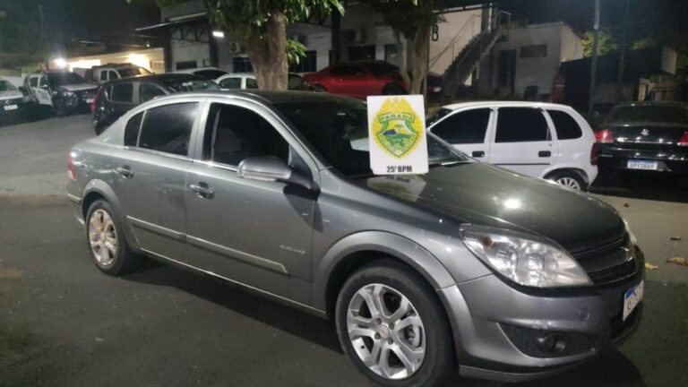 PM recupera veículo furtado em Itaguajé e prende um homem na PR-323, em Umuarama