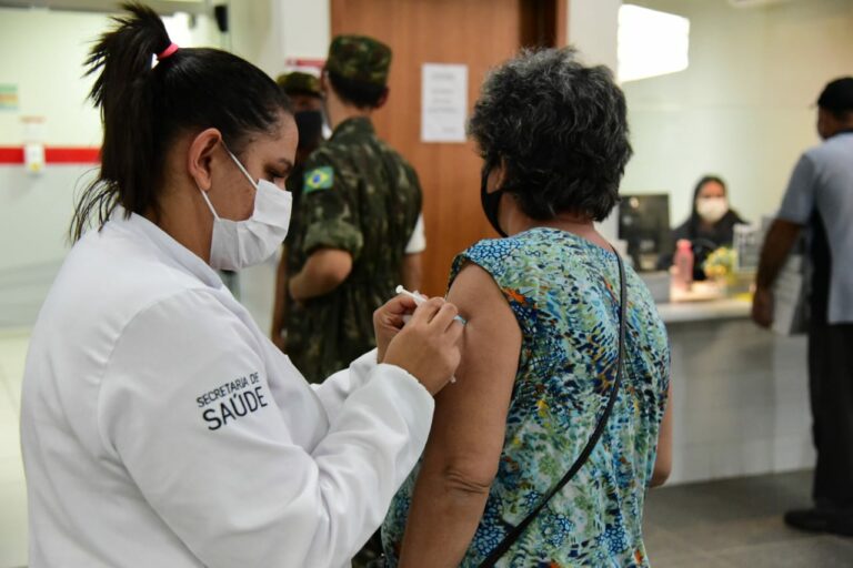Umuarama terá vacinação contra Covid em adultos e crianças nesta quarta-feira