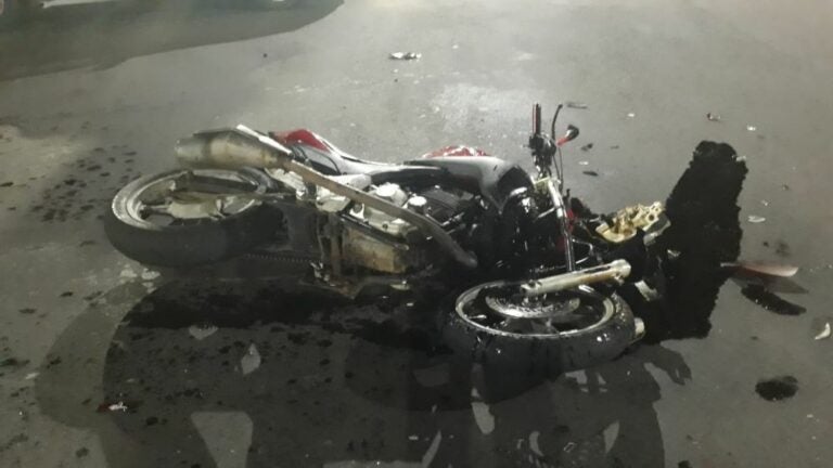 Motociclista fica ferido em acidente na área central de Umuarama