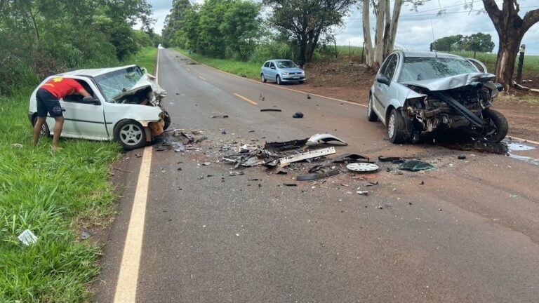 Três pessoas morrem em acidente na PR-461, entre Ângulo e Flórida
