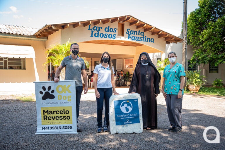 Adestrador de cães arrecada 2 mil fraldas para Lar Santa Faustina