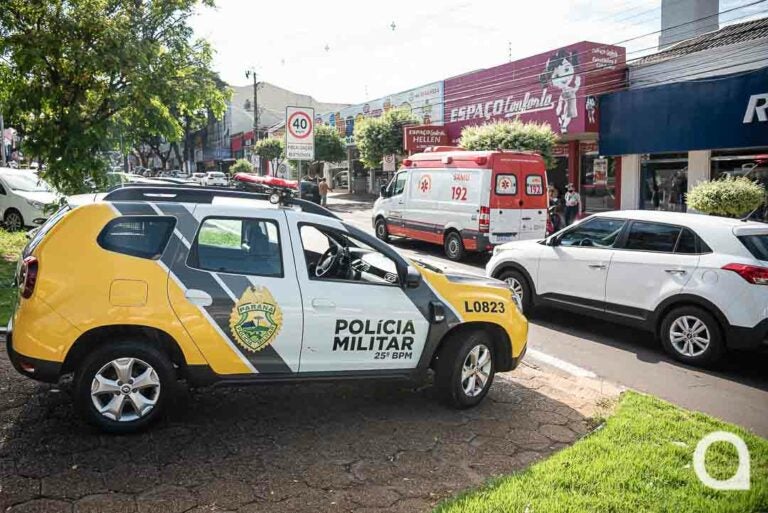 Samu atende motociclista ferida em acidente no centro de Umuarama