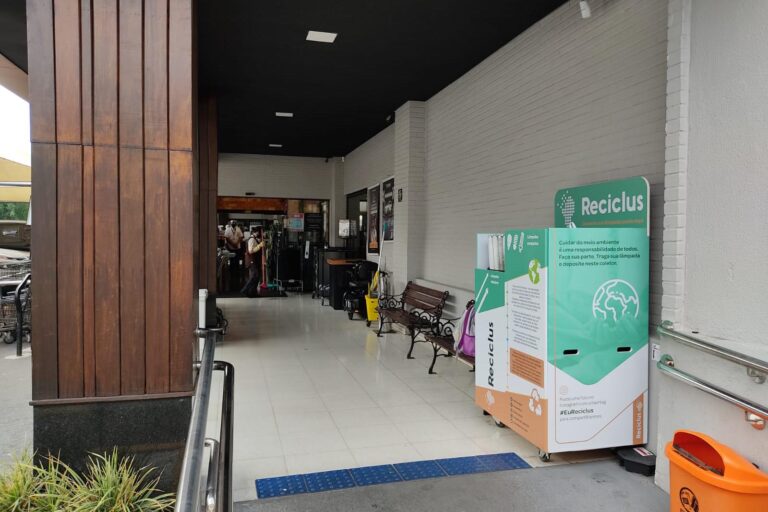 Estado orienta municípios para organizar o recolhimento de lâmpadas entregues pela população