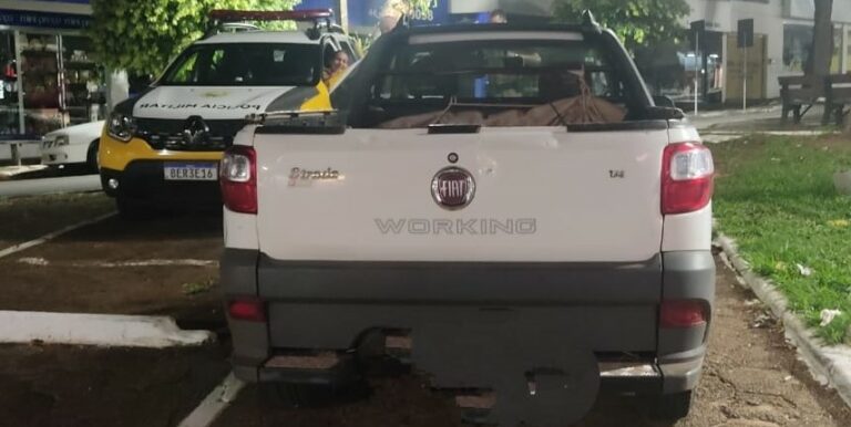 Veículo furtado é recuperado pela Polícia Militar em Umuarama