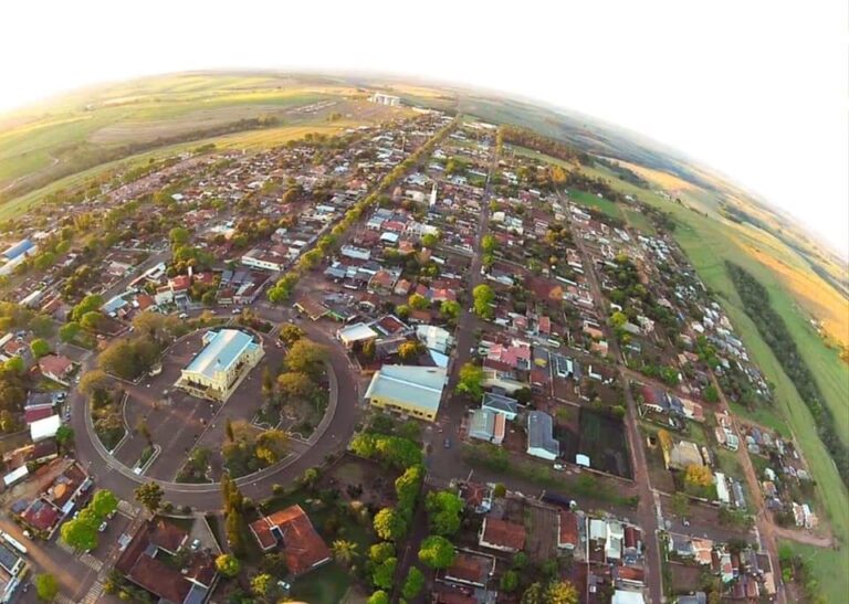 Homem é preso após ameaçar decapitar o pai em Mariluz; ele também ameaçou outros familiares