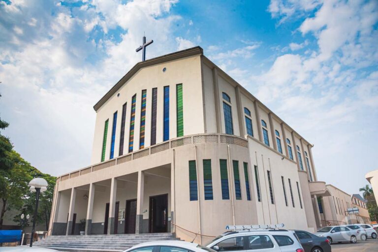 Matriz São Francisco de Assis arrecada doações de alimentos no Dia do Quilo