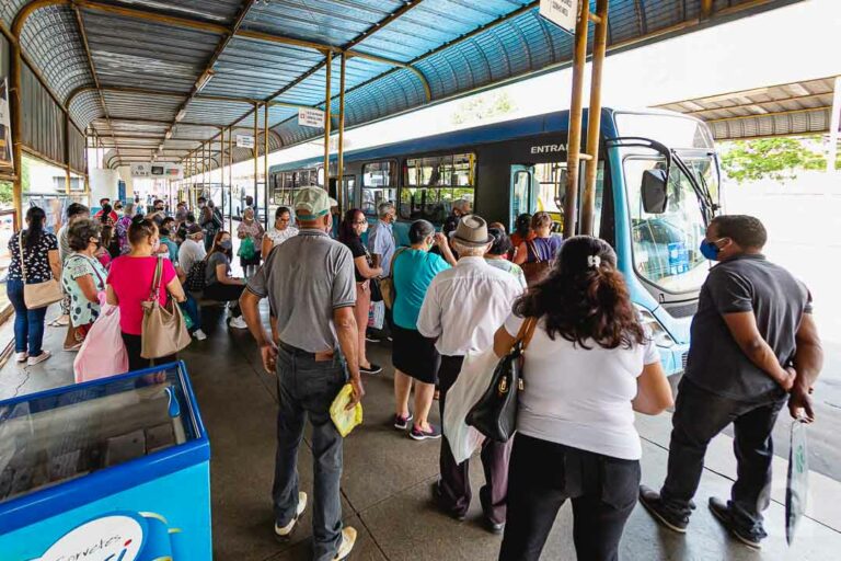 Prefeitura estuda novo contrato para transporte coletivo urbano em Umuarama