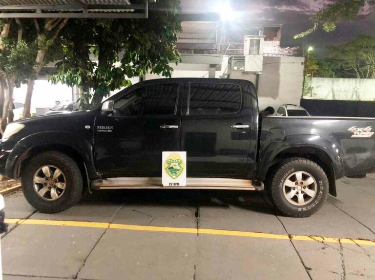 Caminhonete levada durante latrocínio em Paranavaí é recuperada em Umuarama