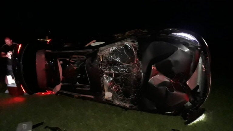 Adolescente morre e quatro pessoas ficam feridas em acidente na BR-277