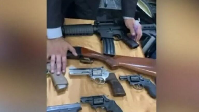 Pastor unge armas em Igreja do Paraná e caso ganha repercussão