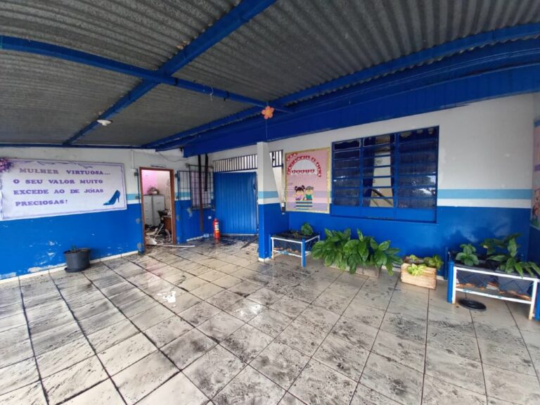 Após incêndio, alunos serão realocados para outras instituições de ensino em Cruzeiro do Oeste
