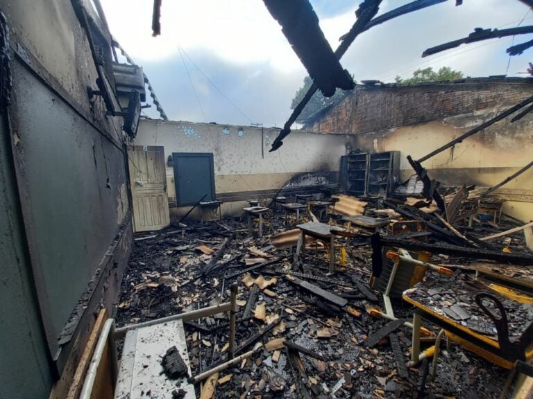Incêndio em escola de Cruzeiro do Oeste pode ter sido criminoso, dizem bombeiros