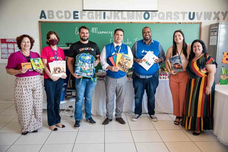 UniAlfa e Defensoria Pública Estadual entregam materiais escolares para alunos do Sonho Meu