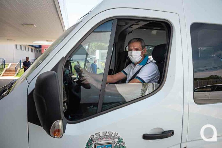 Na estrada: Valdecir Martins conta sobre a satisfação em atuar 23 anos no transporte de pacientes em Umuarama