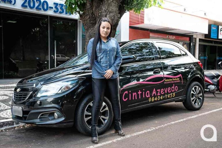 Cresce o número de motoristas mulheres que ganham a vida atrás do volante