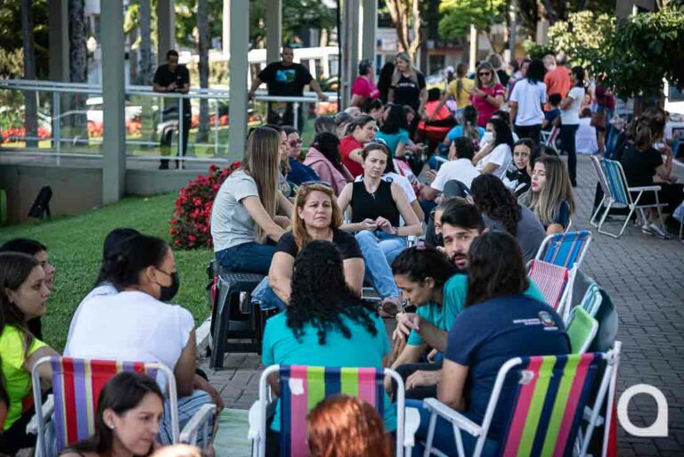 Sindicato diz que não foi notificado e greve dos professores de Umuarama está mantida