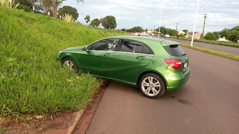 Homem morre ao ser baleado na avenida Portugal e mulher fica ferida, em Umuarama