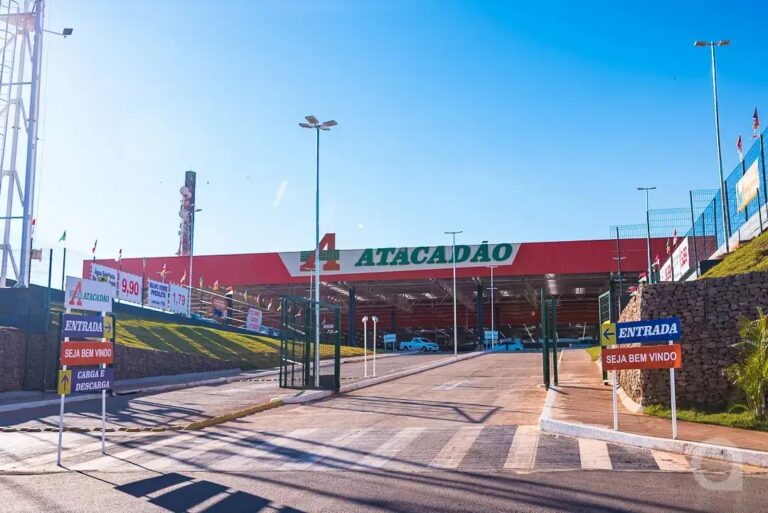 Atacadão tem 6 vagas de emprego abertas para Umuarama