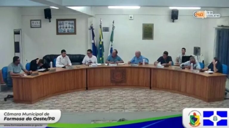 Vídeo: Vereador do PL abandona sessão na Câmara para atender compromisso de ‘truco’