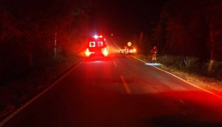 Motorista foge após atropelar pedestre na PR-272