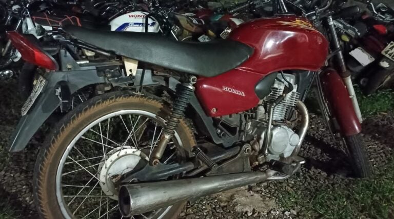 Adolescente é flagrado pela PM conduzindo motocicleta em Altônia