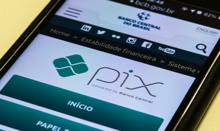 Fez um Pix errado? Saiba como recuperar o dinheiro
