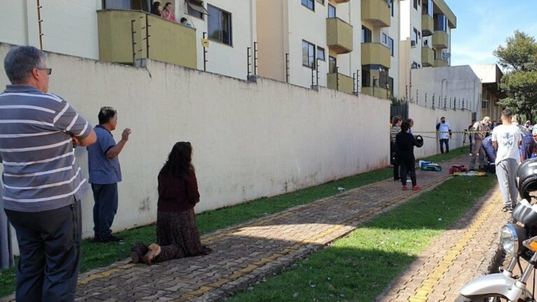Criança de 3 anos morre afogada ao cair em máquina de lavar roupa