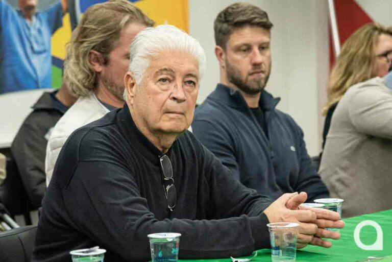 Em Umuarama, Requião diz que fará ‘limpa’ na Copel e Sanepar e reduzirá tarifas