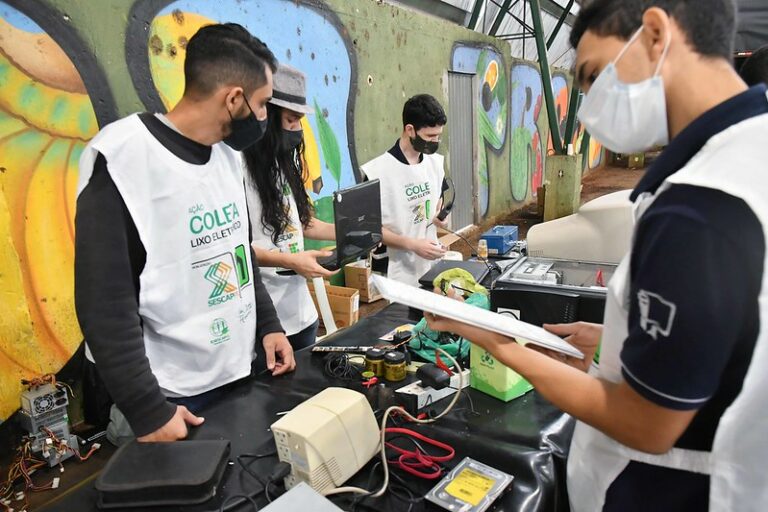 E-lixo irá recolher materiais eletrônicos em Umuarama; ação acontece em junho