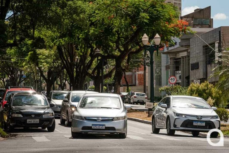 Pagamento parcelado do IPVA encerra neste mês; R$ 3,4 bilhões já foram recolhidos